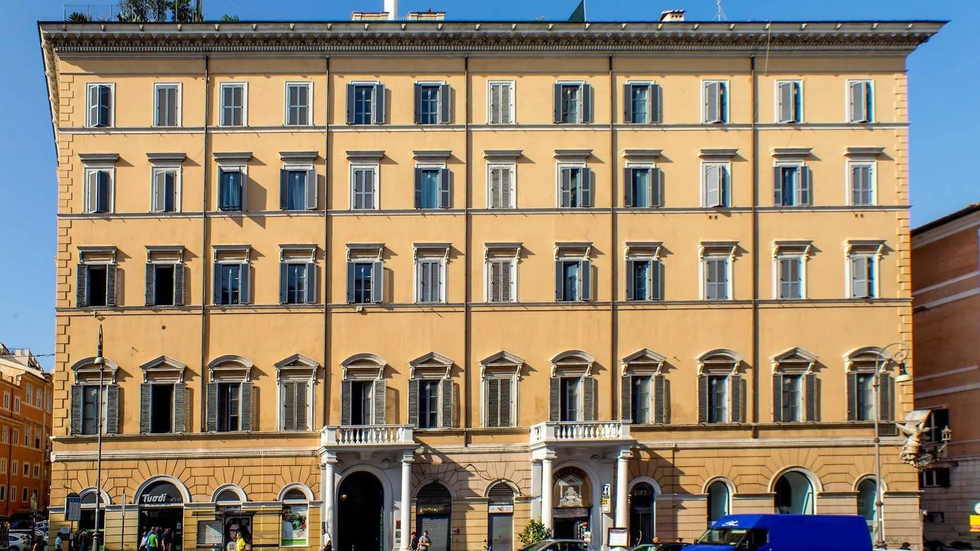 Domus Liberius - Rome Bed & Breakfast 2*,