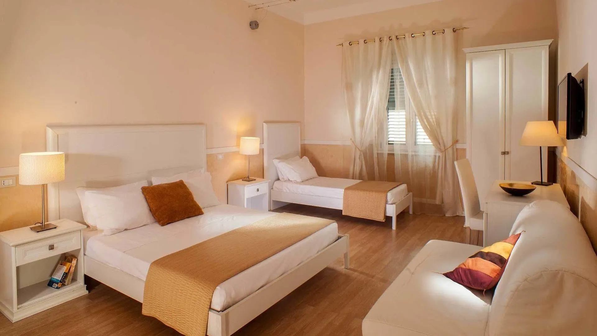 Domus Liberius - Rome Bed & Breakfast 2*,  Italy